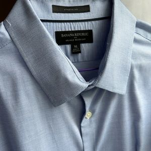 Banana Republic blue button up dress shirt, wrinkle resistant, athletic fit, XL